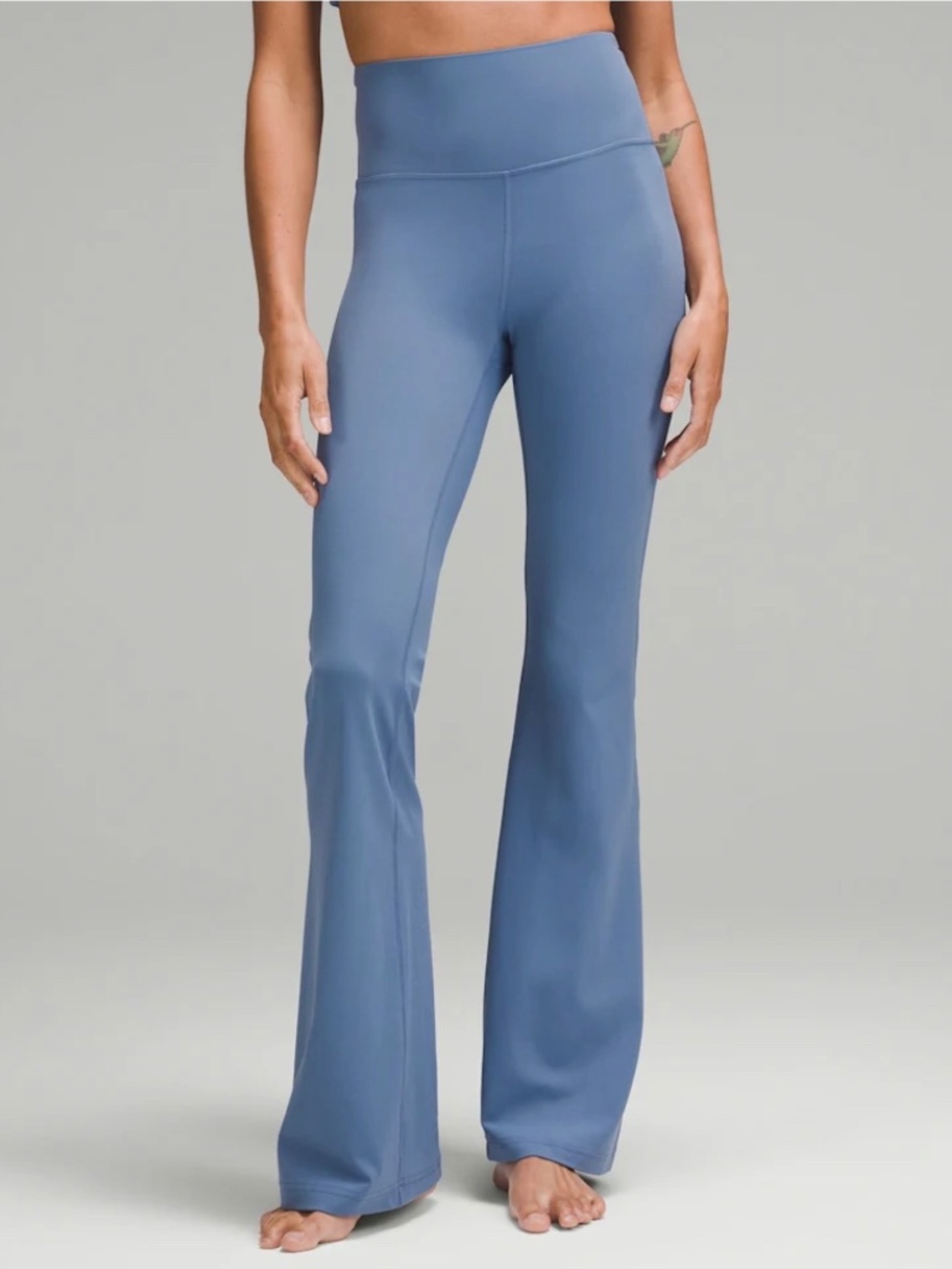 Lululemon Groove SHR flare size 6